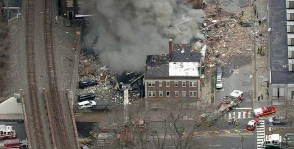 Dos muertos tras explosión de fábrica de chocolates en Pensilvania