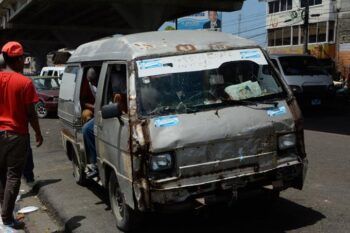 Ciudadanos tendrían que pagar entre  $2,000 a $3,500 por revista de vehículos a parte del marbete