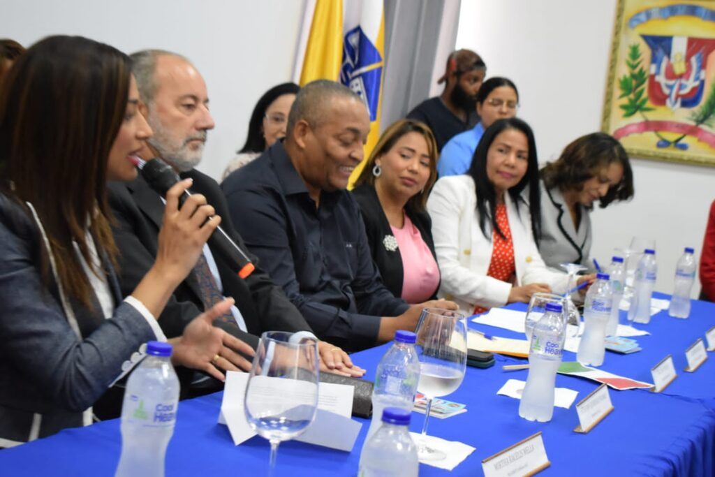 Alcaldía de SD Oeste y el Embajador Italiano realizan cierre del proyecto “Sigue Aprendiendo”