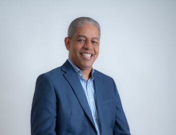 Abinader ha cumplido con su promesa de donar salario a instituciones sin fines de lucro