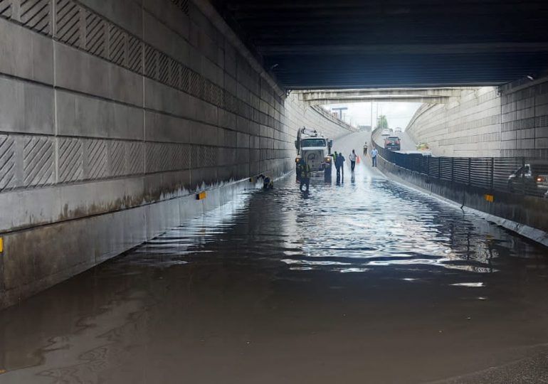Inundación en túnel de la 27 de Febrero con Núñez de Cáceres