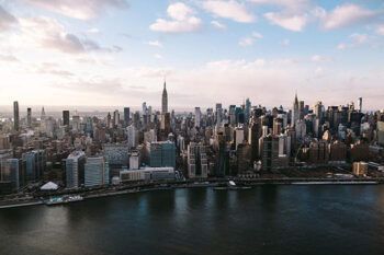 Nueva York se hunde por el peso de sus edificios