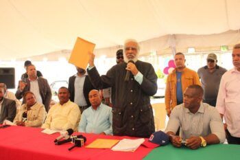 Hubieres acusa a tres funcionarios de boicotear licencias para operar corredores