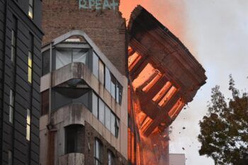 Voraz incendio consume apartamento en residencial Nuevas Terrazas
