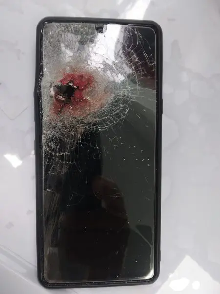 El celular le salva la vida a un hombre en Santiago