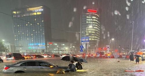 Aumentan a 40 los muertos por las lluvias en Corea del Sur