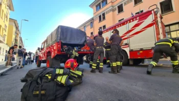 Seis muertos tras incendio en Asilo en Italia