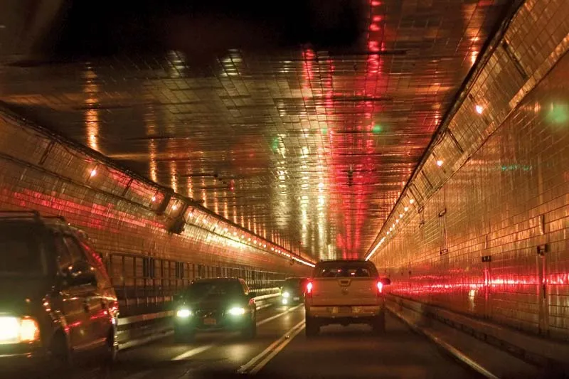 Una mujer hispana dio a luz en el famoso Lincoln Tunnel 