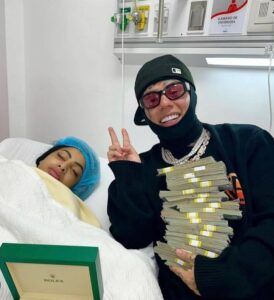 En el hospital, Tekashi celebra el cumpleaños de Yailin y le da lujosos regalos