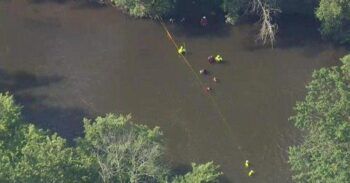 Hombre murió ahogado salvando a sus tres hijos en NJ