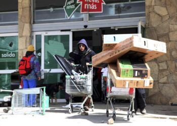 Argentina en crisis por violentos saqueos a supermercados y otros comercios