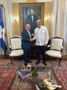 Abinader se reúne con el ingeniero Tomás Hernández Alberto en el Palacio Nacional