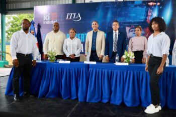 El Indotel y el ITLA gradúan a 347 nuevos jóvenes en áreas tecnológicas en San Pedro de Macorís