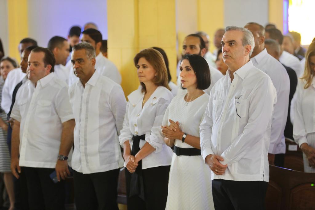 Presidente Abinader declara duelo nacional por víctimas de explosión en San Cristóbal