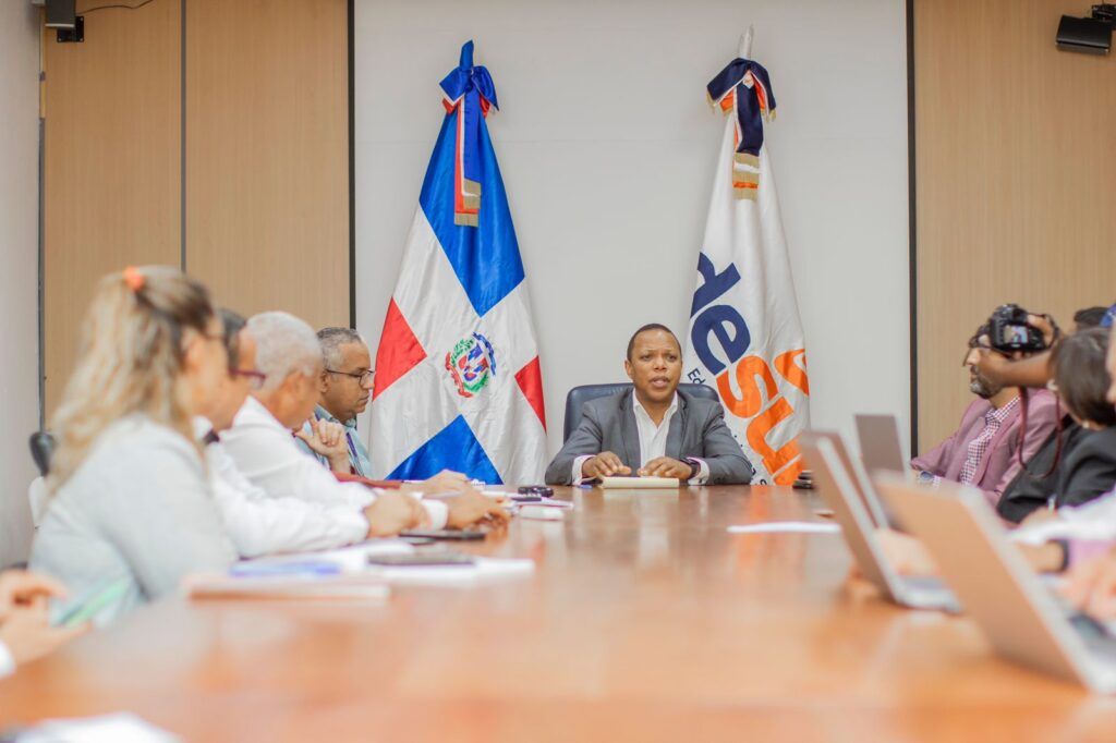 Edesur activa su plan de contingencia ante posible paso de la tormenta Franklin