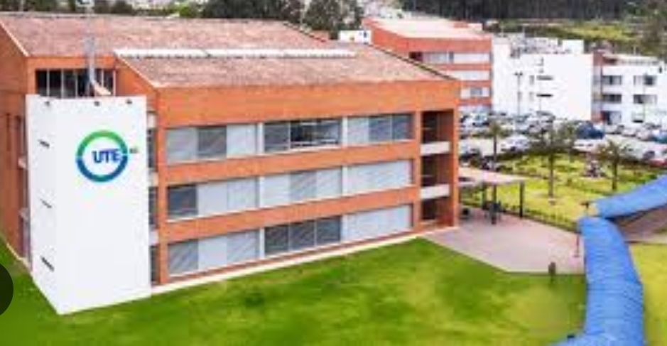 Privados de libertad aprueban examen de tesis para optar por licenciaturas en Psicología y Derecho