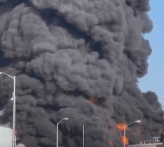Evacuan refinería tras reportarse fuga química e incendio