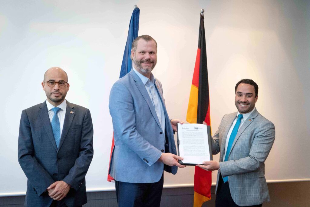 La Cámara de Comercio Domínico-Alemana firma acuerdo con Bandex en Berlín
