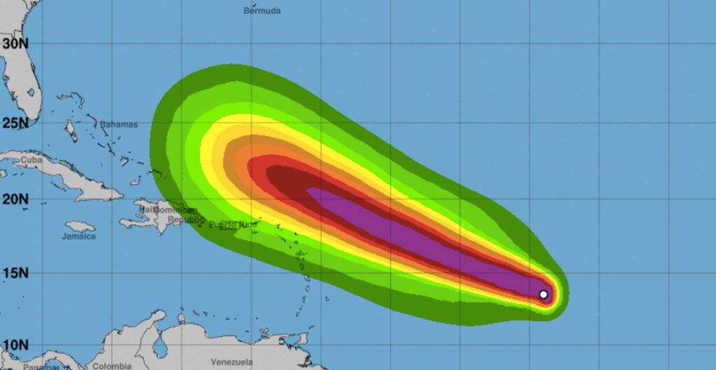 Onamet continúa seguimiento a huracán LEE
