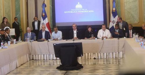 Firman pacto nación RD por crisis en Haití