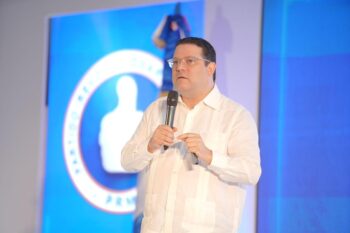 Sanz Lovatón: “nuestros candidatos tienen un compromiso con la transparencia”