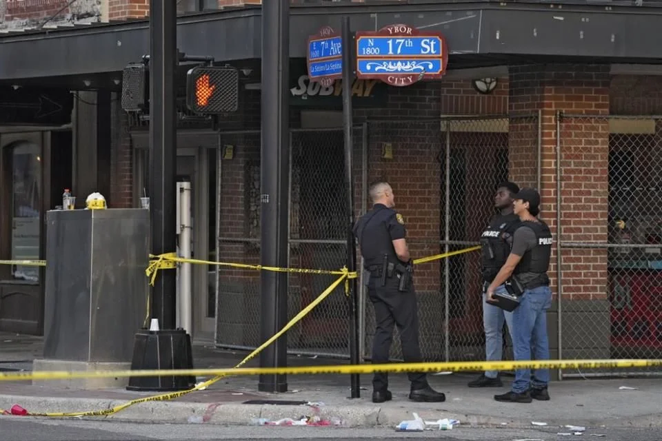 Dos muertos y 18 heridos durante tiroteo en Tampa
