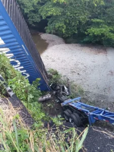 9-1-1 coordinó la asistencia de rescate de personas en Autopista Duarte