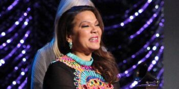 Ángela Carrasco sufre desmayo durante concierto en California