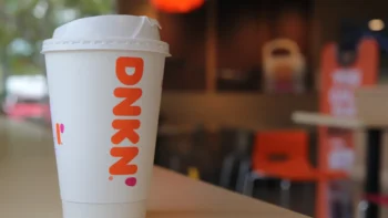 Mujer le gana demanda a Dunkin Donuts por $3 millones