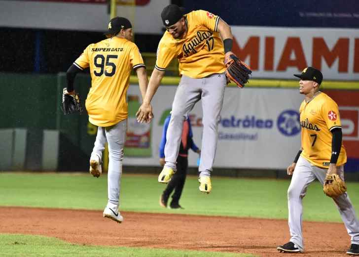 Águilas derrotan al Licey en su camino a la clasificación