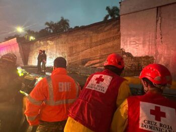 Aumentan a nueve los muertos por derrumbe de muro en túnel de la 27 de Febrero