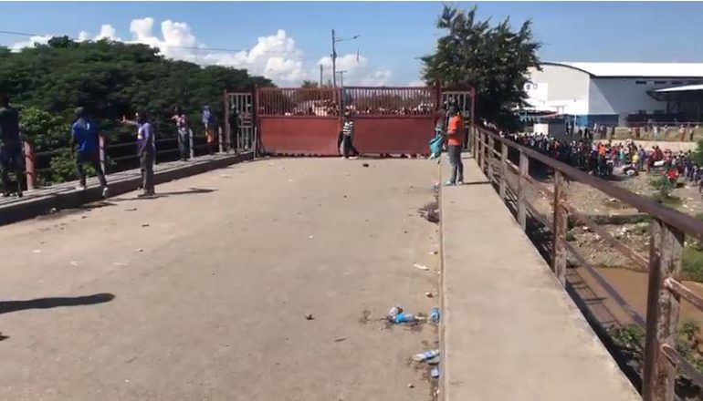 Comerciantes y transportistas piden una tregua de Juana Méndez