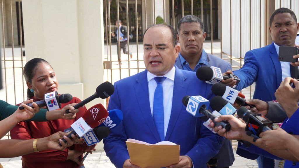 Colegio de Abogados advierte proyecto de ley autorizaría arrestos y desalojo indiscriminados al margen debido proceso judicial