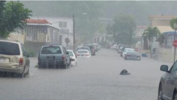 Se reporta una persona fallecida en Barahona tras inundaciones