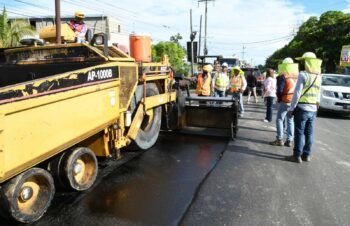 La carretera Navarrete-Montecristi estaría terminada en enero de 2024