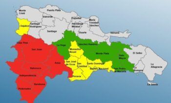 COE incrementa las alertas en varias provincias por el paso de posible ciclón tropical