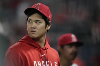 Shohei Ohtani donará 60.000 guantes de béisbol a escolares japoneses