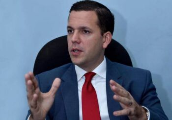 Hugo Veras llora en plena entrevista