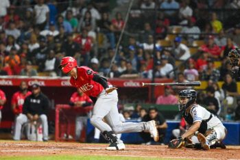 Leones vencen a los Tigres