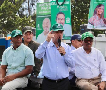 Leonel afirma que sabe honrar sus compromisos a diferencia de Abinader