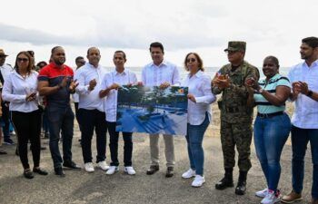 David Collado deja iniciadas obras en los Bajos de Haina