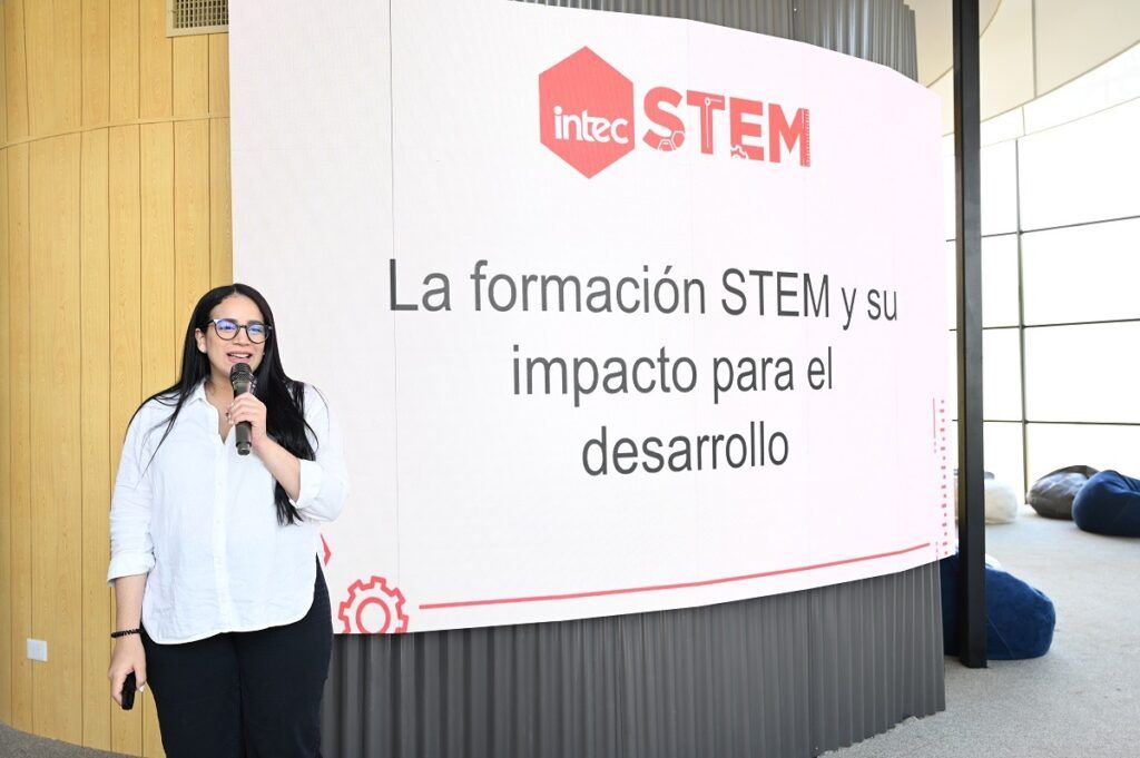 INTEC lleva la educación STEM a las escuelas