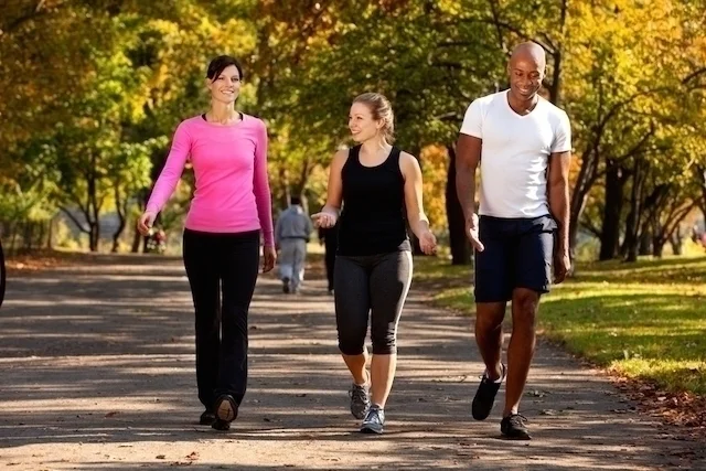 Beneficios de caminar una hora diaria