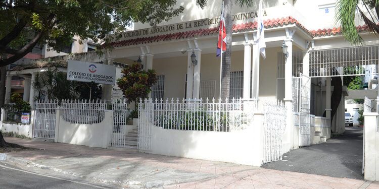 Tensión en el Colegio de Abogados