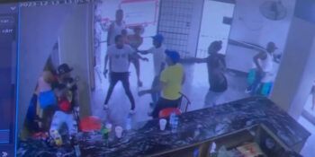 Hombre le da un tiro en una pierna a otro