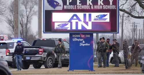 Varios heridos tras tiroteo en escuela secundaria en EEUU