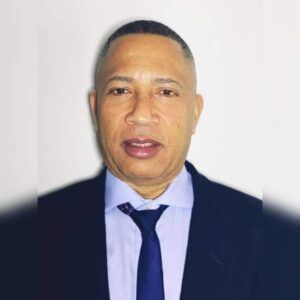 Estanislao Montero se fue del PRM y se juramenta en Partido Socialista Cristiano