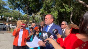 Abogados emplazan al presidente a convocar legislatura extraordinaria para derogar Ley que crea el DNI