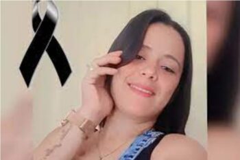 Una mujer muere de un paro cardíaco mientras peinaba a su hija