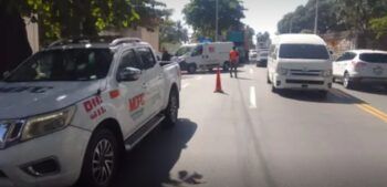 4 niños heridos tras chocar patana con un vehículo de transporte escolar